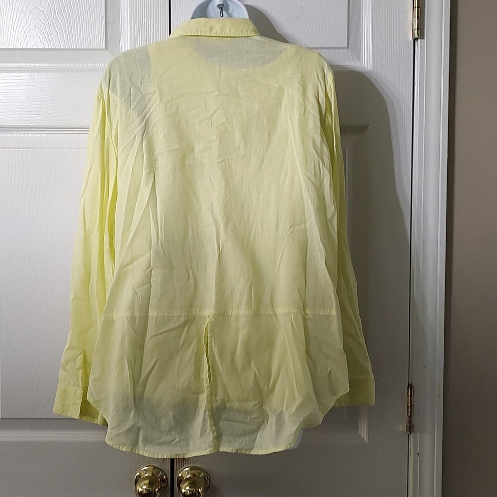 Chico's Yellow 2pc Set Button Down Blouse With Ta… - image 4